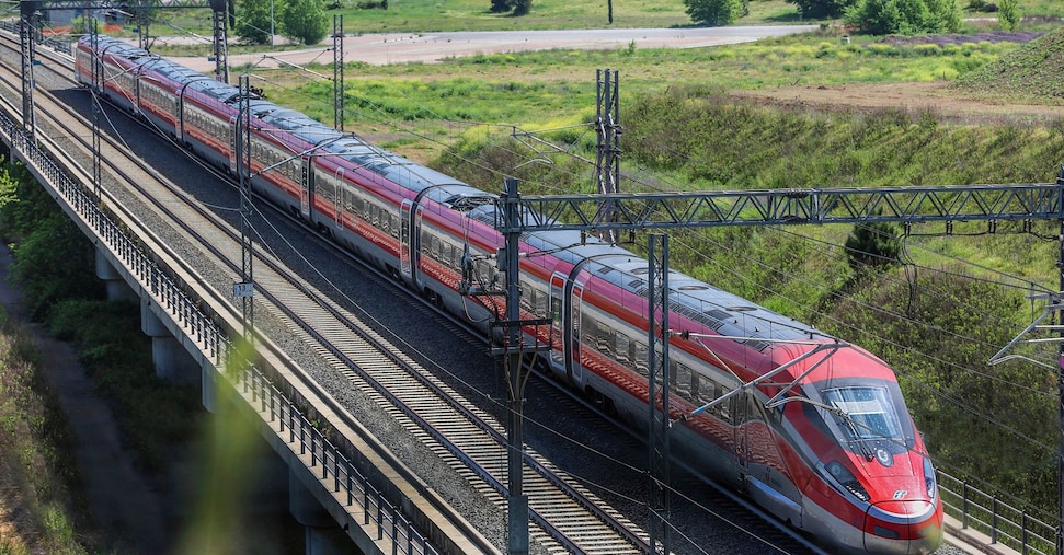 Lavori a Firenze, dal 5 al 10 e dal 26 al 30 luglio previsti ritardi alla circolazione ferroviaria Lavori a Firenze, dal 5 al 10 e dal 26 al 30 luglio previsti ritardi alla circolazione ferroviaria