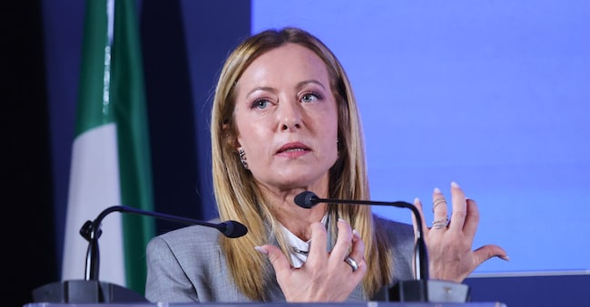 GIORGIA MELONI, PRESIDENTE DEL CONSIGLIO LA SCUOLA ITALIANA IN EUROPA 7146