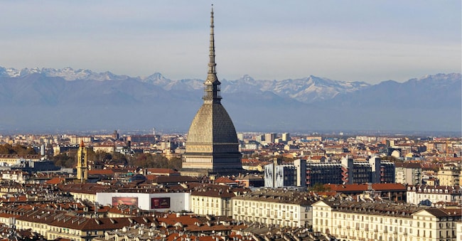 Una veduta di Torino, con la Mole antonelliana