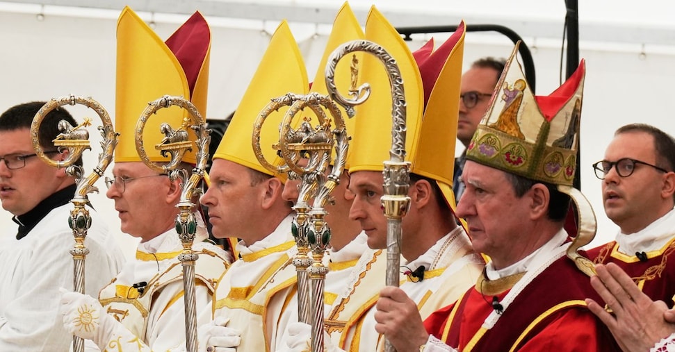 Non solo lefebvriani, pronto un altro strappo con il Papa dai Redentoristi Transalpini Non solo lefebvriani, pronto un altro strappo con il Papa dai Redentoristi Transalpini