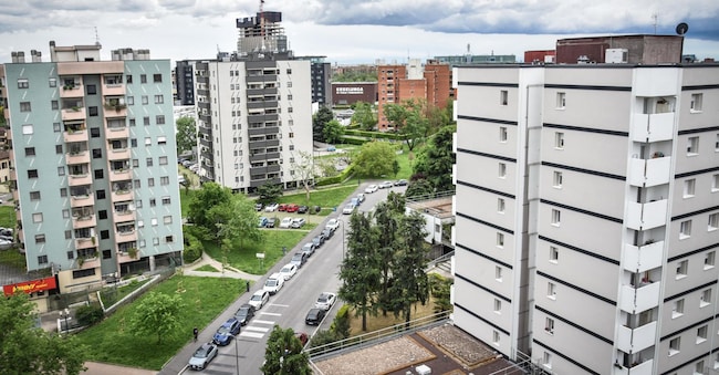 Panoramiche della zona Barona Milano sud-ovest viste dalle torri Aler di via Russoli, Milano (ANSA/Matteo Corner)