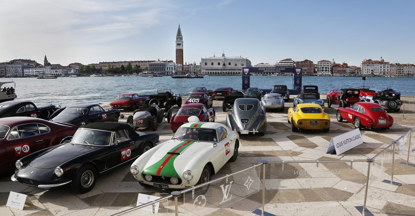 Louis Vuitton torna al mondo dei concorsi  tra auto d’epoca con la Dolomites Classic Run