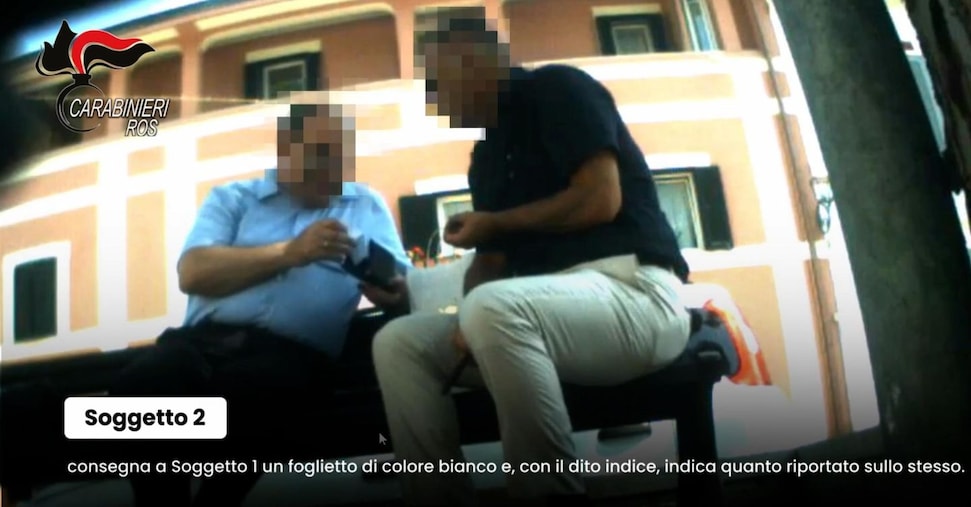 Spionaggio in favore della Russia, due arresti a Roma. Indagati 4 militari in servizio Spionaggio in favore della Russia, due arresti a Roma. Indagati 4 militari in servizio