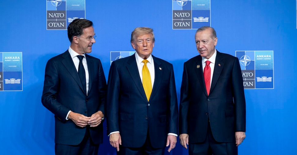 Così la Nato fa sfoggio di unità dopo le bordate di Trump