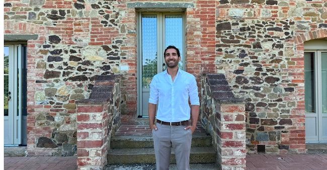Jacopo Trasolini, titolare dell’azienda agricola Victor & Rose in Toscana