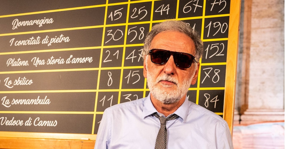 Persol sponsor del Premio Strega con due occhiali personalizzati Persol sponsor del Premio Strega con due occhiali personalizzati