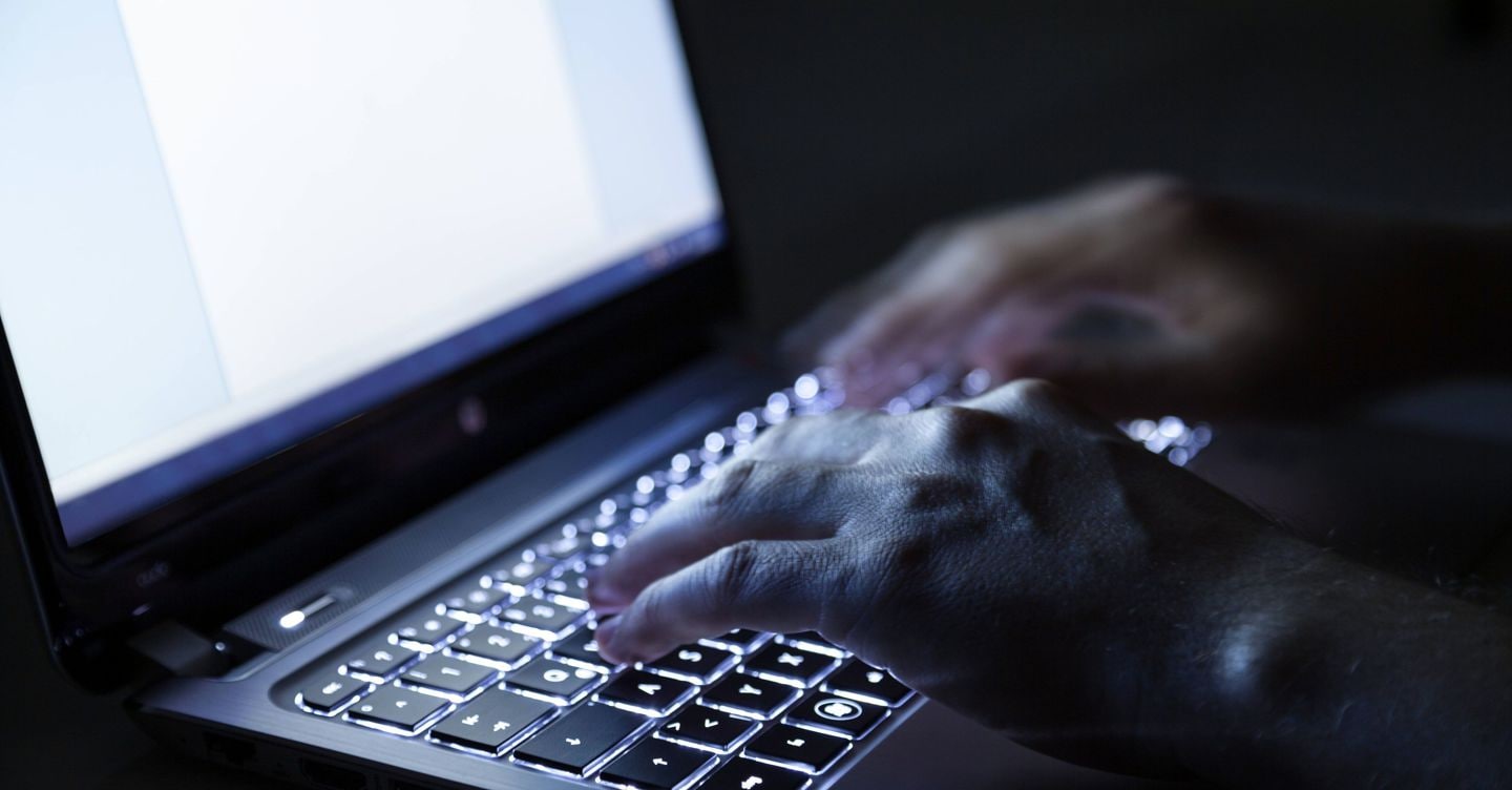 Frodi, nel 2025 in Italia calano i casi legati all’uso di identità di soggetti deceduti