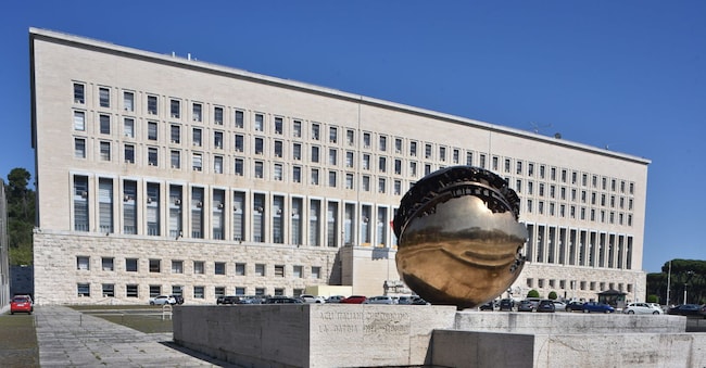  IMAGOECONOMICA
