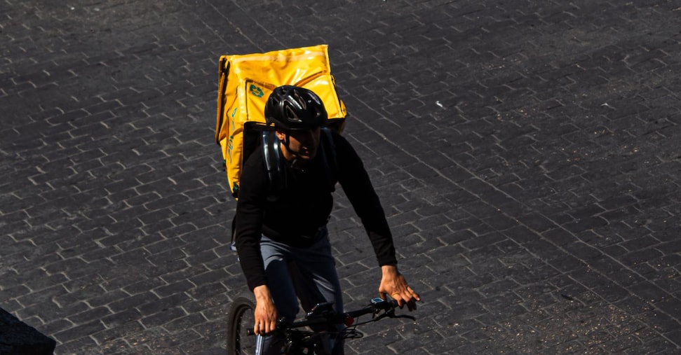 glovo e deliveroo rider in sciopero a firenze paghe sempre pi249 basse da Ilsole24ore.com glovo e deliveroo rider in sciopero a firenze paghe sempre pi249 basse