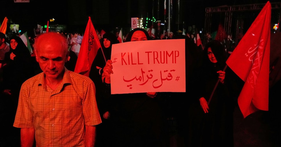 Guerra, ultime notizie. Raid Usa contro obiettivi militari iraniani, Teheran attacca basi americane nel Golfo Guerra, ultime notizie. Raid Usa contro obiettivi militari iraniani, Teheran attacca basi americane nel Golfo