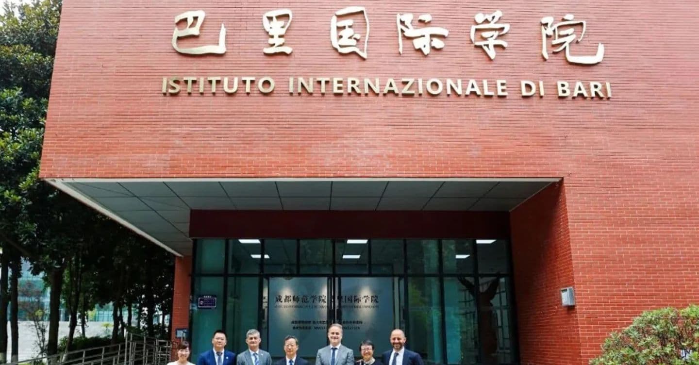 https://i2.res.24o.it/images2010/S24/Documenti/2026/07/14/Immagini/Ritagli/UniBa_Cina-U17316132048Myq-1440x752@IlSole24Ore-Web.jpg