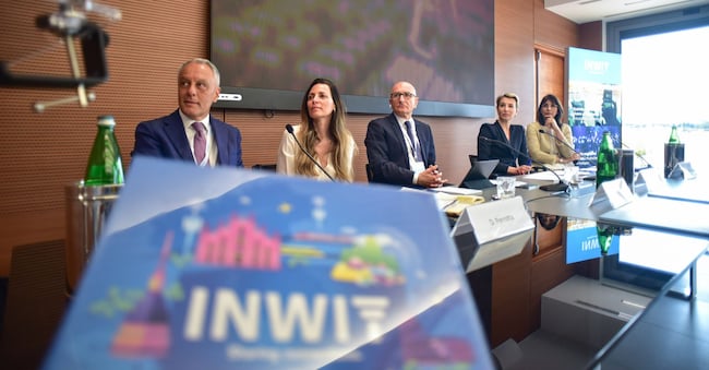 IMAGOECONOMICA