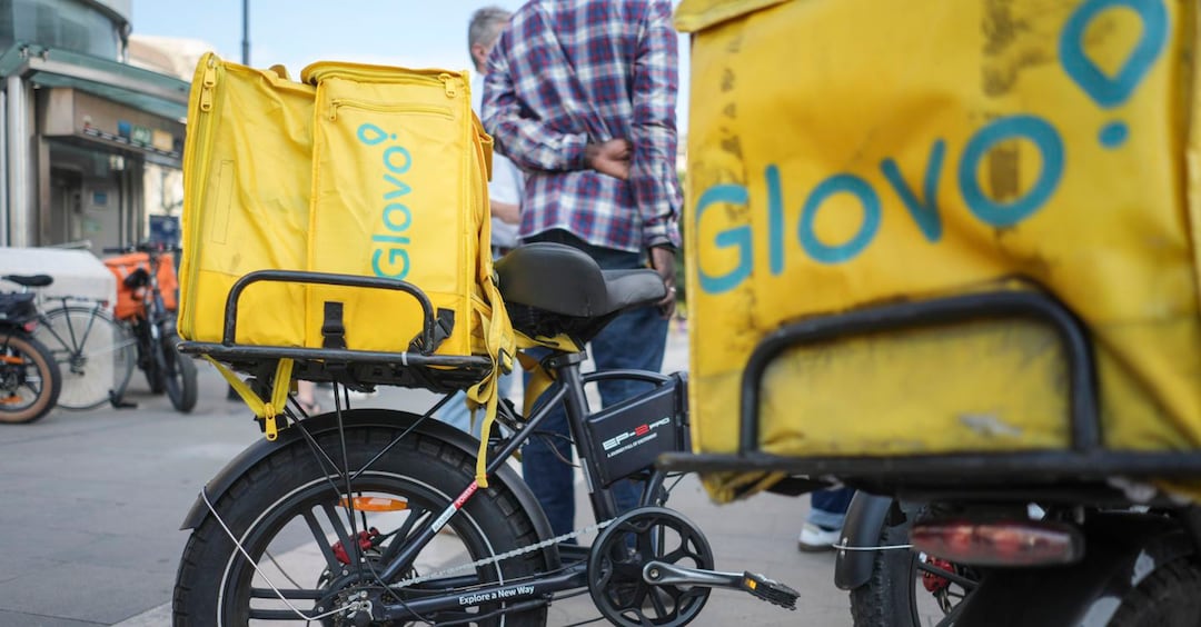 Rider strike in Milan and Bologna: the demand for greater safety against the heat