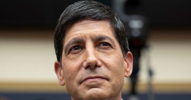 Il presidente della Federal Reserve Kevin Warsh compare davanti alla Commissione per i servizi finanziari della Camera dei Rappresentanti per presentare la relazione semestrale sulla politica monetaria della banca centrale, al Campidoglio di Washington, martedì 14 luglio 2026. (Foto AP/J. Scott Applewhite) Associated Press/ LaPresse Solo Italia e Spagna APN