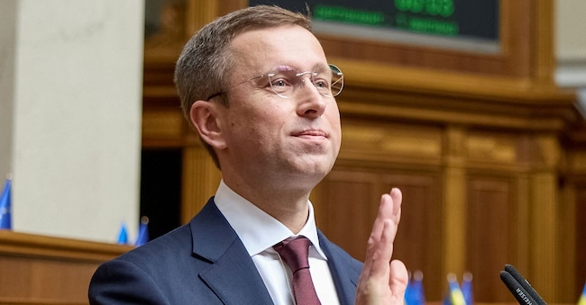 Il neo-nominato primo ministro ucraino Sergii Koretskyi partecipa a una seduta del parlamento ucraino, mentre la Russia sta attaccando l'Ucraina, a Kiev, Ucraina, il 16 luglio 2026. REUTERS/Andrii Nesterenko REUTERS