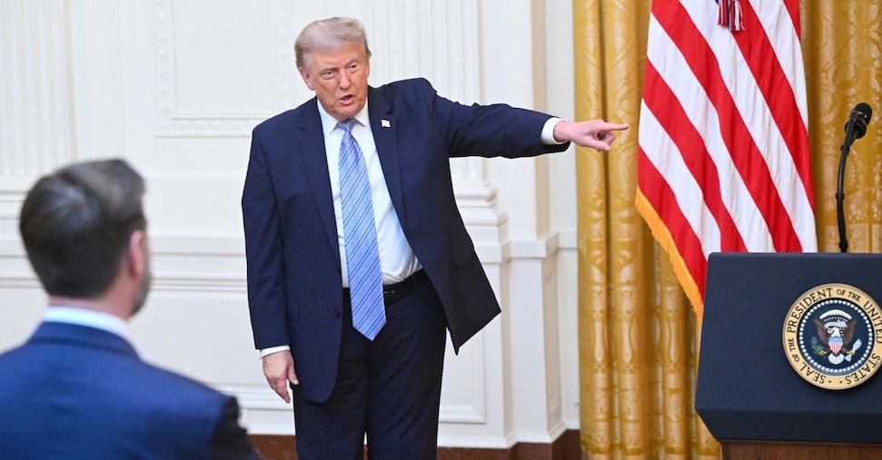 L’accesso in anteprima ai post di Trump? Costa fino a 100mila dollari al mese L’accesso in anteprima ai post di Trump? Costa fino a 100mila dollari al mese