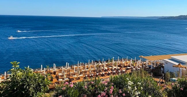 La vista dal Villino e sul lido Santa Riva