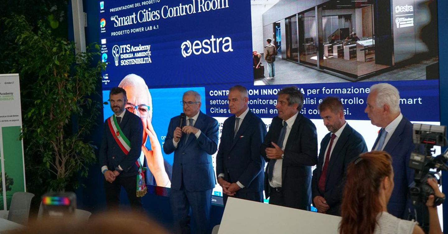 https://i2.res.24o.it/images2010/S24/Documenti/2026/07/18/Immagini/Ritagli/inaugurazione-U83847845286wRF-1440x752@IlSole24Ore-Web.jpeg