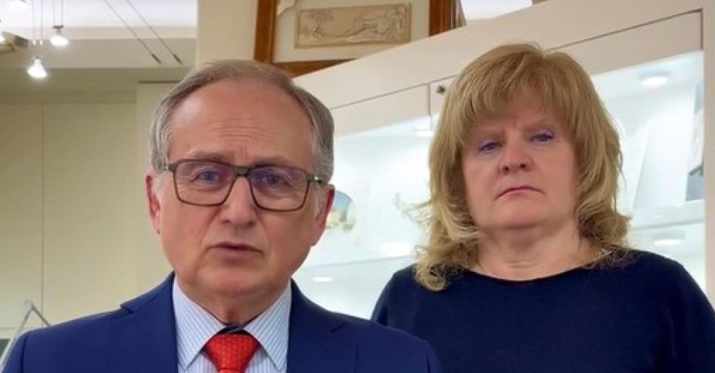 Roggero verso il carcere di Bollate per costituirsi, la moglie presenta la domanda di grazia