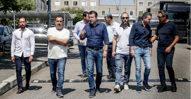 Il ministro delle infrastrutture Matteo Salvini esce dopo la visita a Mario Roggero nel carcere di Bollate a Milano, 18 luglio 2026. ANSA/MOURAD BALTI TOUATI ANSA