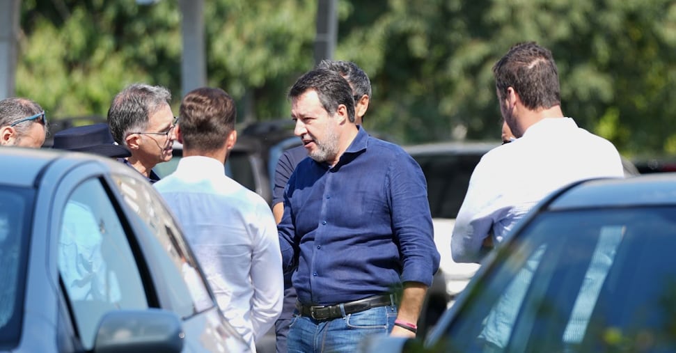 Salvini visita Roggero a Bollate: sarei orgoglioso di candidarlo Salvini visita Roggero a Bollate: sarei orgoglioso di candidarlo