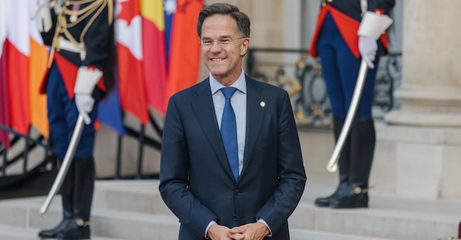 Il segretario generale della Nato, Mark Rutte, fotografato in occasione del meeting dei Volenterosi a Parigi EPA