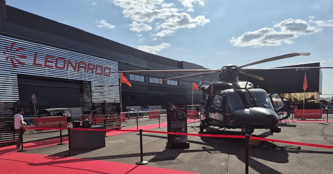 In mostra statica al Salone Leonardo ha esposto anche alcuni sui modelli di elicottero