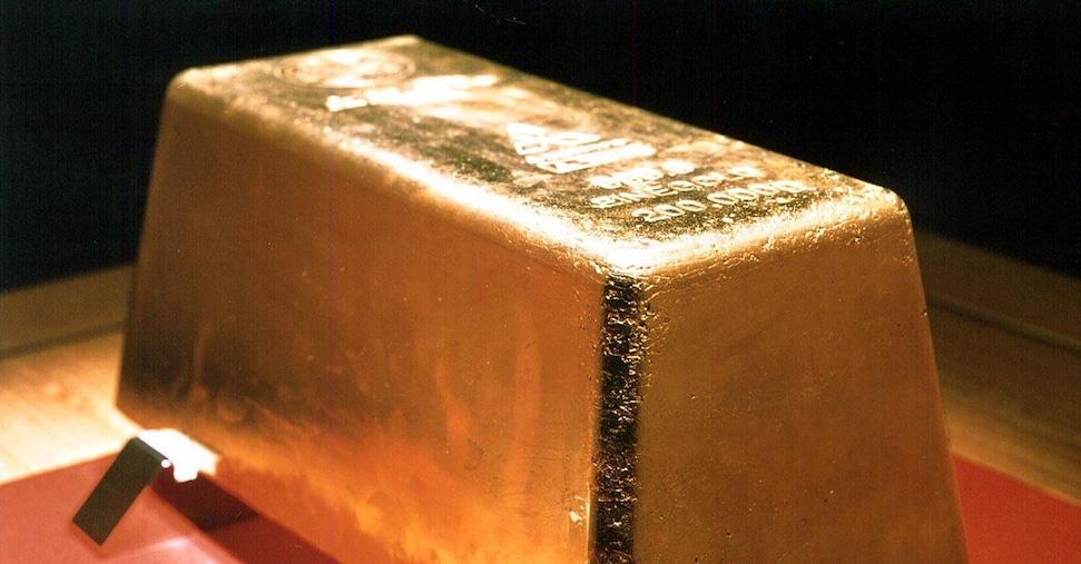 Dalla Spagna con 62 chili d’oro nei bagagli: maxi sequestro a Fiumicino