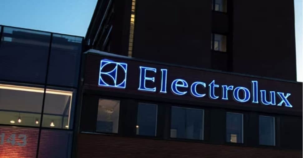Electrolux, Governo in campo con tutti gli strumenti, nuovi incontri in settembre Electrolux, Governo in campo con tutti gli strumenti, nuovi incontri in settembre