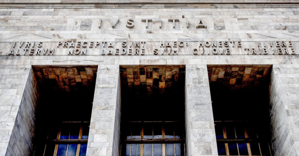 Equalize, richiesta di processo per 74 imputati con oltre 800 spiati Equalize, richiesta di processo per 74 imputati con oltre 800 spiati