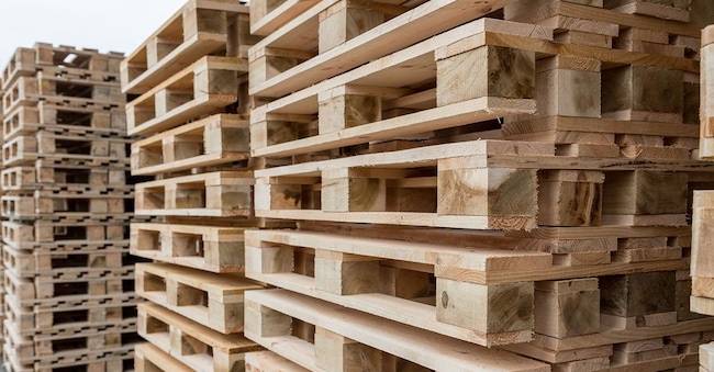 Scorte di pallet di legno  (Adobe Stock)