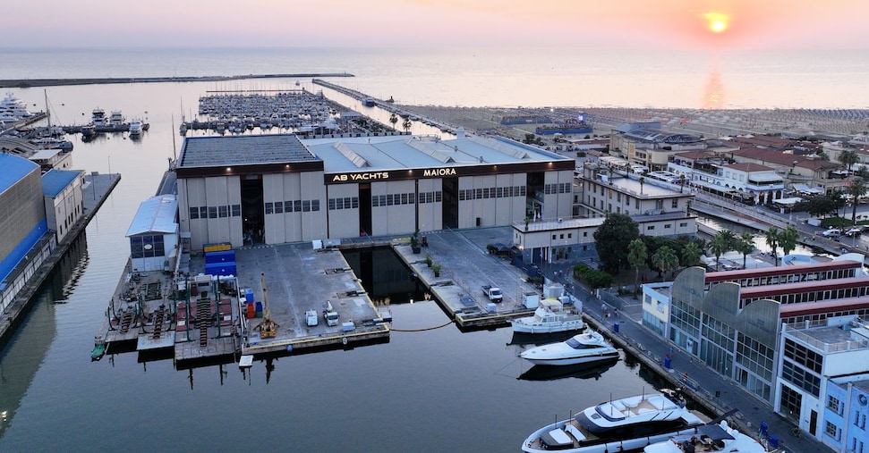 Next yacht accelera sui superyacht in metallo, acquisito il 100% di Siman