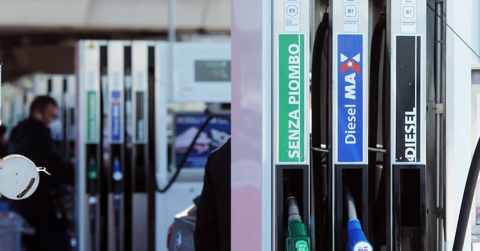 Vertice Meloni-Giorgetti, Governo verso un nuovo decreto carburanti Vertice Meloni-Giorgetti, Governo verso un nuovo decreto carburanti