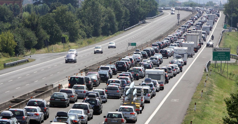 Vacanze estive per 36 milioni di italiani, primo weekend da bollino rosso