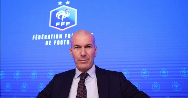 La Federazione francese di calcio presenta Zinedine Zidane come nuovo allenatore - Sede della Federazione francese, Parigi, Francia - 28 luglio 2026  REUTERS