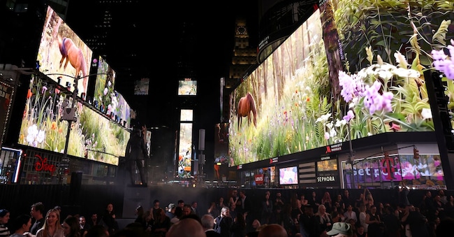 A New York. La sfilata di Gucci a Times Square, tra le più recenti tra quelle delle maison Kering