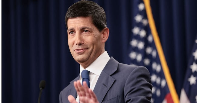 Il presidente della Federal Reserve statunitense Kevin Warsh tiene una conferenza stampa al termine di una riunione di due giorni del Comitato federale per il mercato aperto (FOMC), durante la quale la Federal Reserve ha deciso di mantenere invariati i tassi di interesse, presso la sede della Federal Reserve a Washington, D.C., Stati Uniti, il 29 luglio 2026. REUTERS/Evelyn Hockstein REUTERS