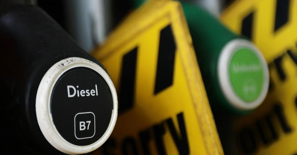 Gasolio, dopo il taglio accise il prezzo scende di 11 centesimi: inviate segnalazioni a GdF