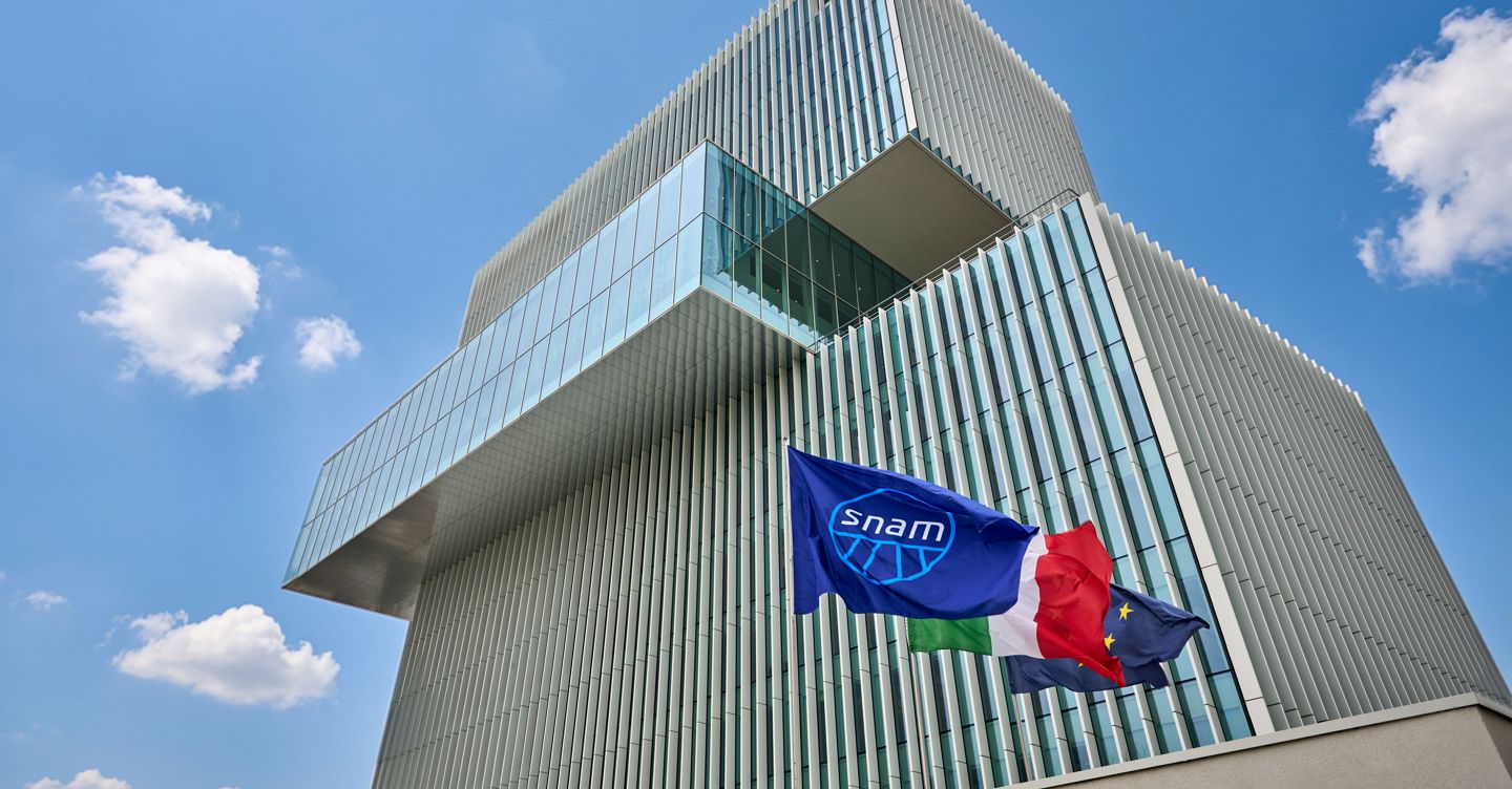Snam: crescono ricavi e margini nel semestre. Migliorata la guidance sul debito