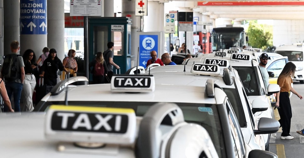 Per i taxi numero unico nazionale WhatsApp con Ai, al via la sperimentazione Per i taxi numero unico nazionale WhatsApp con Ai, al via la sperimentazione