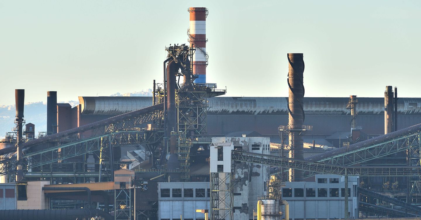 «Ex Ilva Genova, bonifica e vendita in blocchi separati»