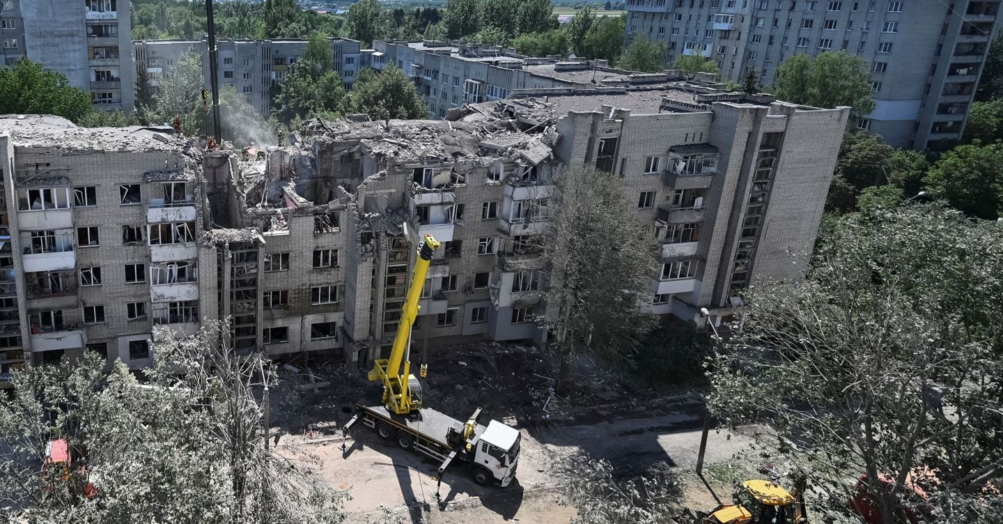 Ucraina, tre morti per attacchi russi. Trump: «Non ho ancora deciso se concedere a Kiev licenza dei Patriot»