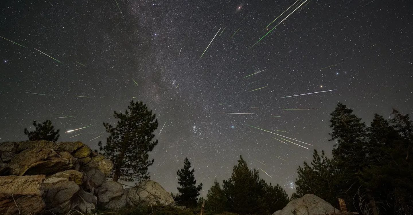 Eclissi e stelle cadenti: lo spettacolo del cielo di agosto