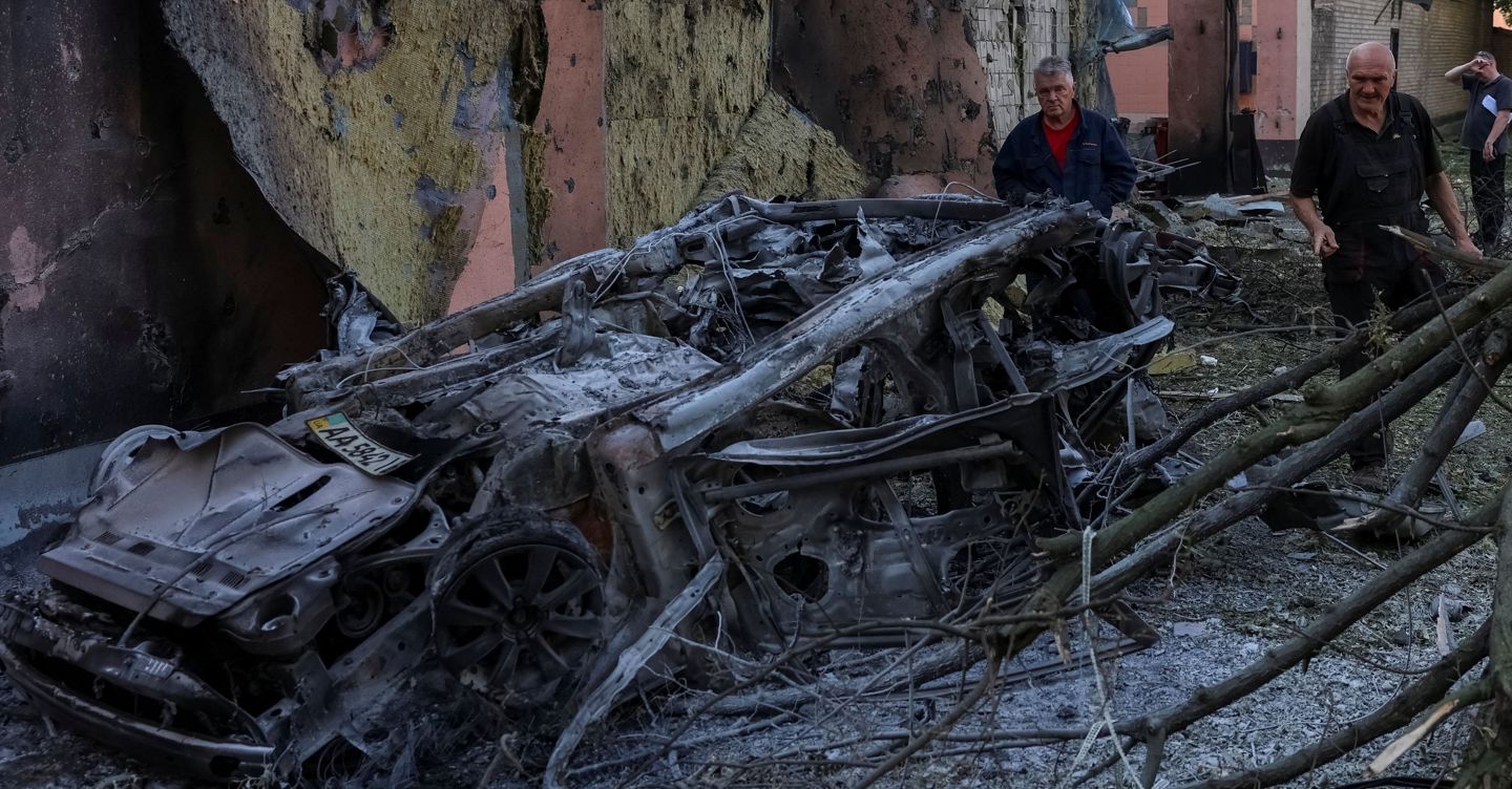 Nella notte attacco russo su Kiev, 9 morti e 28 feriti