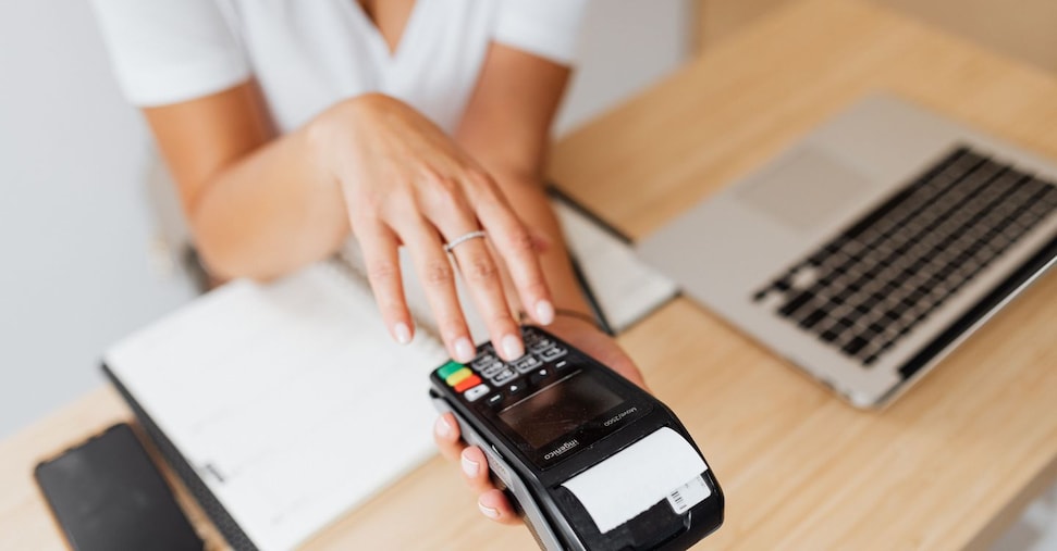 Dai picchi di clienti alle comitive: la soglia del 5% evita le sanzioni