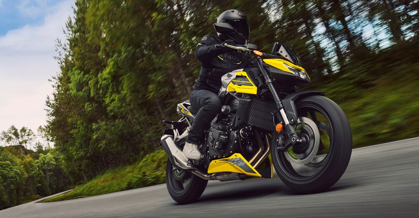 Honda Cb750 Hornet, come cambia con l’E-Clutch