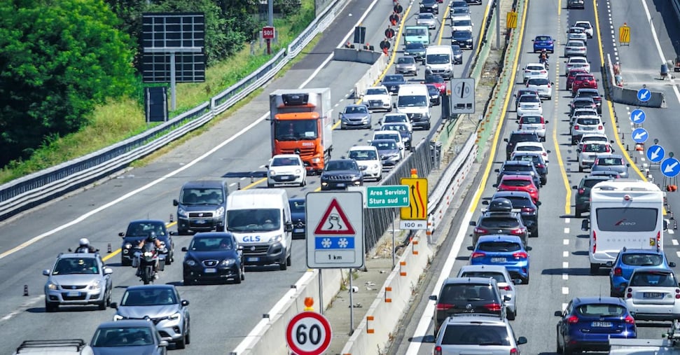 Esodo estivo, primo weekend d’agosto: traffico in aumento del 4,5% sull’anno scorso