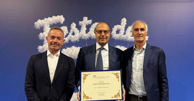 Luca Cheri, AD Acqua Sant’Anna, Alberto Biraghi, Vice Presidente di Confindustria Cuneo, Fabrizio Bertone, presidente Acqua Sant’Anna