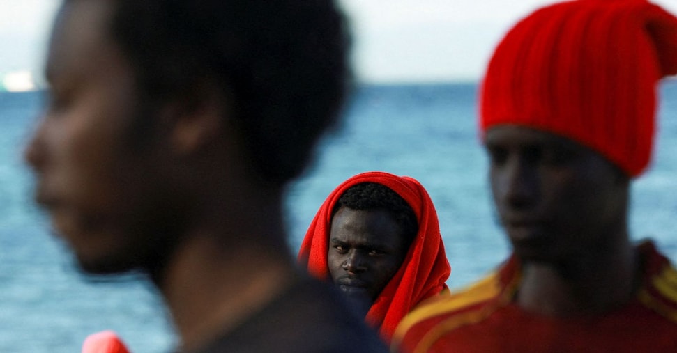 Migranti, come funziona il modello Albania che Meloni rilancia