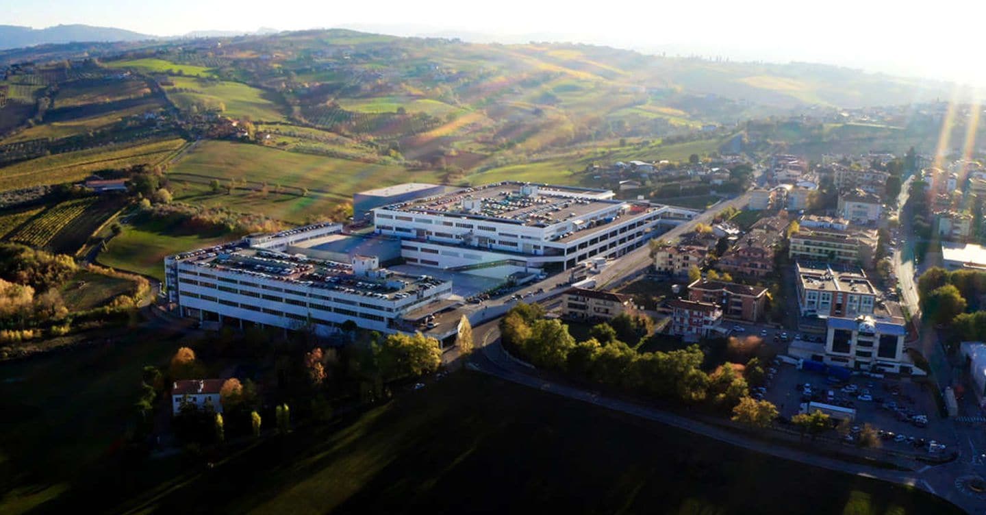 Immagine associata alla notizia: Colombini Group firma per rilevare il 70% delle cucine Snaidero